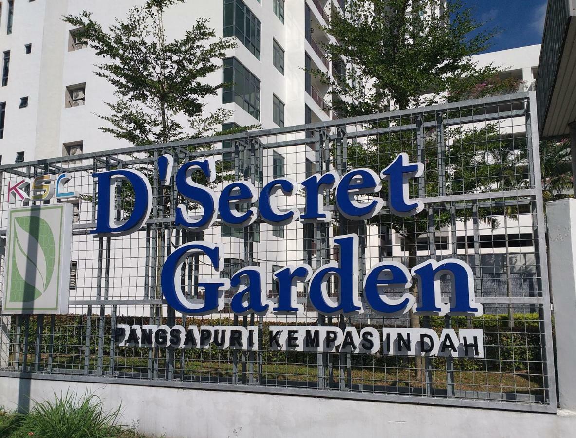 Kempas Indah @ The Secret Garden Homestay Johor Bahru Exteriér fotografie